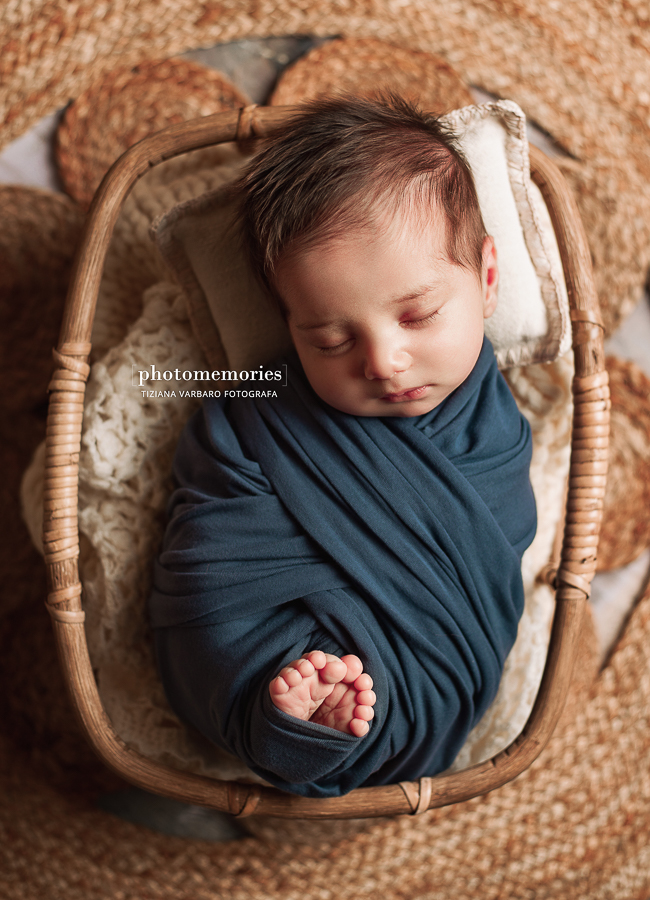 fotografo newborn monza, servizio fotografico neonato monza, fotografi bambini monza, servizi fotografici neonati brianza