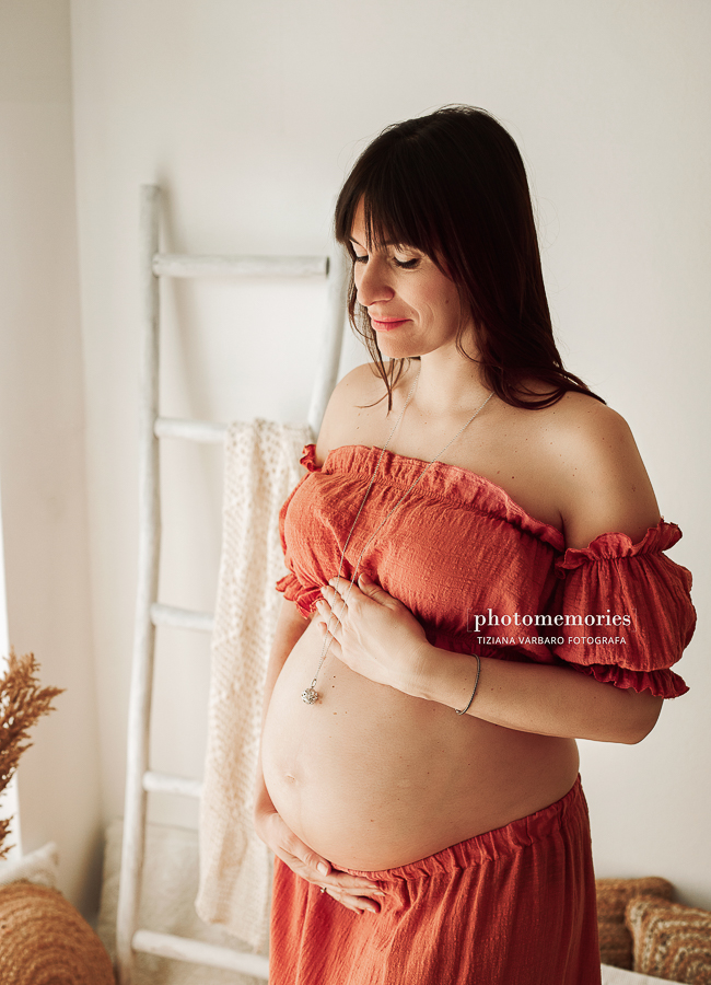 fotografi gravidanza neonato monza, servizio fotografico maternità monza milano, book fotografico maternity newborn, abiti premaman